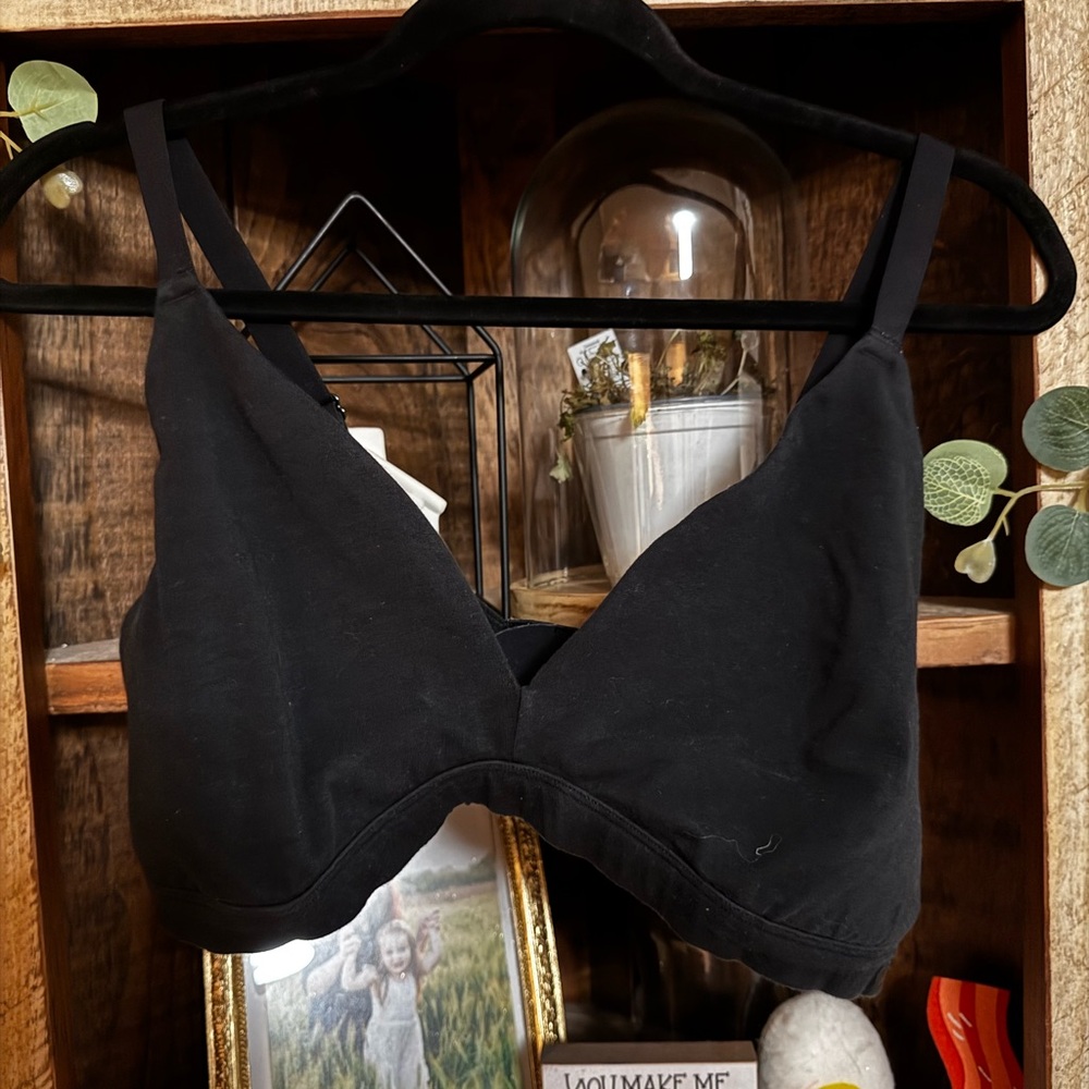 Black Wireless Bra